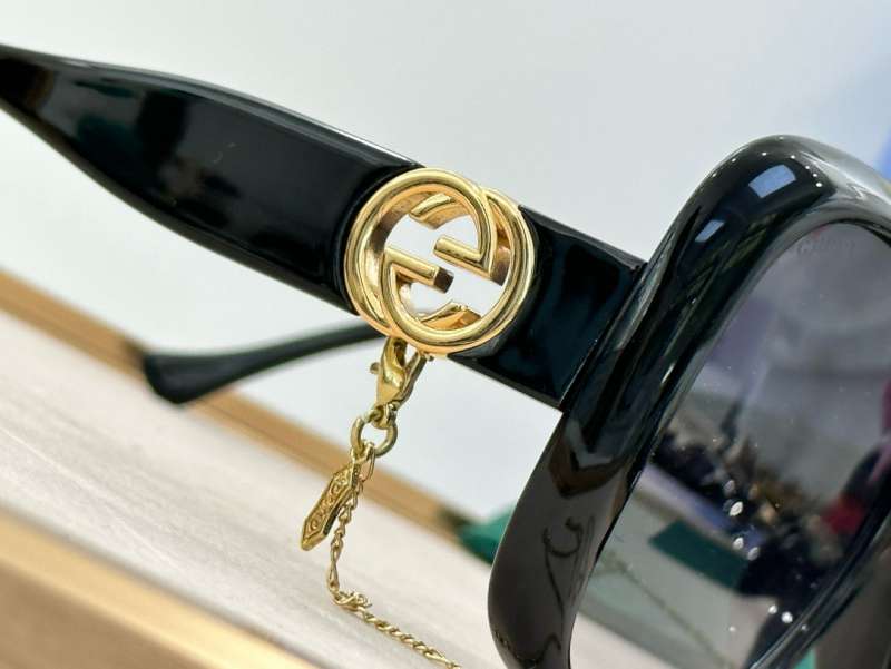 Picture of Gucci Sunglasses _SKUfw55590926fw